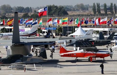 Đã mắt với các loại phi cơ ở triển lãm quân sự FIDAE 2016 - ảnh 1