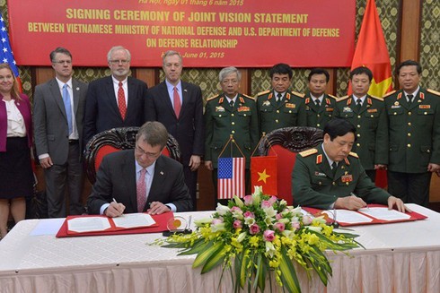 Bản chất của việc Mỹ gỡ bỏ hoàn toàn lệnh cấm vận vũ khí đối với Việt Nam - ảnh 1