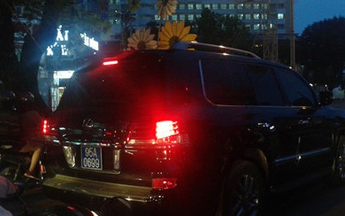 Những chiếc Lexus mang biển xanh - ảnh 1