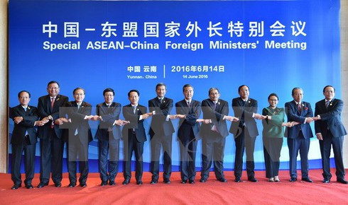 Hòa bình ở Biển Đông rất quan trọng trong thúc đẩy quan hệ ASEAN - Trung Quốc - ảnh 1