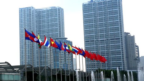 Thủ tướng Nguyễn Xuân Phúc: Kết nối kinh tế là trọng tâm ưu tiên của các nước tiểu vùng Mekong - ảnh 1