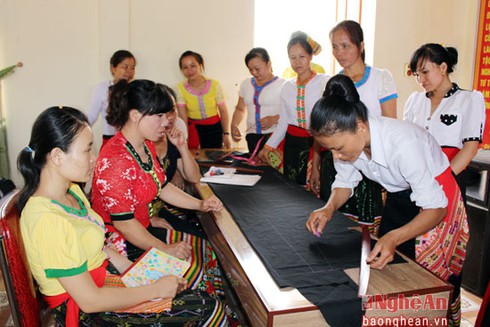 Đơn vị sử dụng lao động người dân tộc thiểu số tại miền núi sẽ được hỗ trợ - ảnh 1