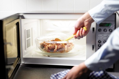 Cẩn trọng với ô nhiễm điện từ trong gia đình - ảnh 2