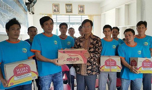 Indonesia trao trả 51 ngư dân Việt Nam - ảnh 1