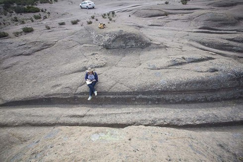 Những vết lún sâu bí ẩn trong thung lũng - ảnh 5