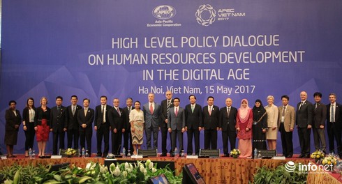PTT Vũ Đức Đam: Kỷ nguyên số đang tác động đến tất cả mọi thành phần kinh tế - ảnh 1
