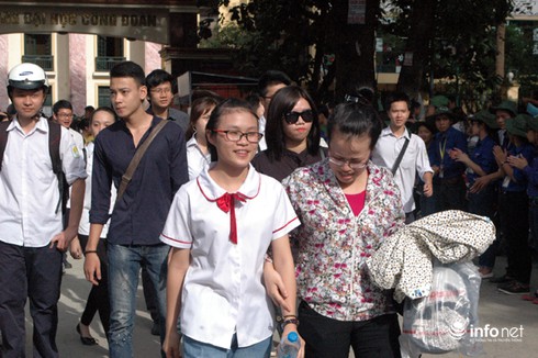 Giáo viên nhận định: Đề Vật lý khó kiếm điểm 10 - ảnh 1