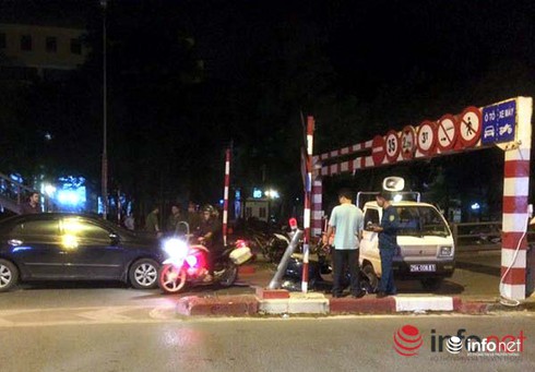 Vụ tai nạn kinh hoàng trên cầu vượt Thái Hà: Lái xe đuổi taxi không có lỗi? - ảnh 2