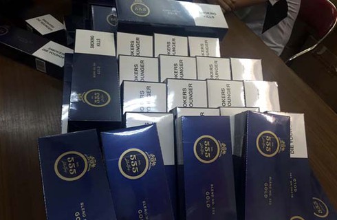 Tóm sống “kho” thuốc lá 555 di động ở Thủ đô - ảnh 1