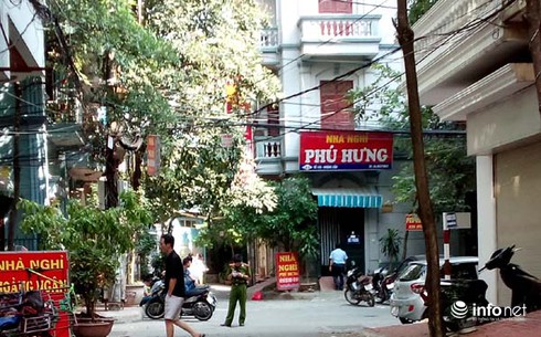 Án mạng kinh hoàng ở nhà nghỉ giữa trung tâm Hà Nội - ảnh 1