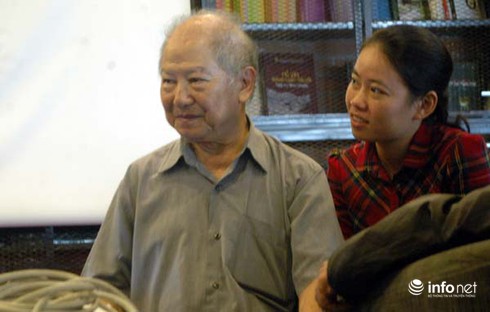 Đừng bắt trẻ 3 tuổi giao tiếp được với Tổng thống Mỹ - ảnh 2