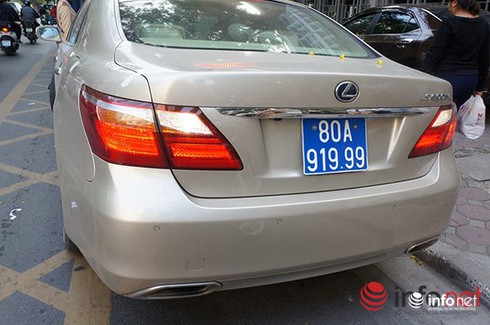 Lexus tiền tỷ gắn biển 91.999 không do cơ quan có thẩm quyền cấp - ảnh 1