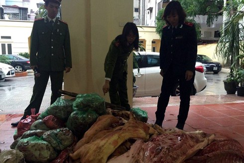 Hơn 1 tấn thịt lợn đang phân hủy tuồn vào Thủ đô tiêu thụ - ảnh 1