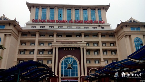 Hơn 100 nguyên lãnh đạo cấp cao đang công tác tại ĐH Kinh doanh & Công nghệ - ảnh 1