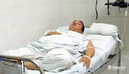 Chiến sĩ CSGT bị xe tải tông, kéo lê đã tỉnh và có dấu hiệu hồi phục nhanh - ảnh 1