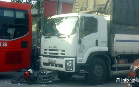 Người đàn ông chết thảm dưới gầm xe tải ở Thủ đô - ảnh 2