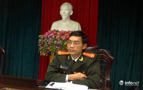 Vụ Trưởng CATP Phủ Lý bị bắn tại nhà riêng: Thấy nòng súng chĩa vào lỗ khóa cửa - ảnh 3