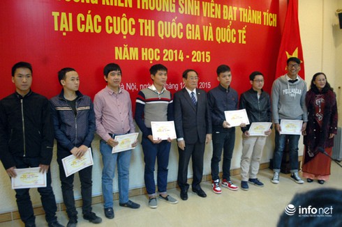Trường đại học KD&CN vinh danh học sinh đạt giải quốc tế - ảnh 3