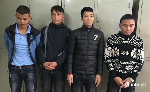 Nhóm đối tượng lập đường dây đánh giày “ chặt chém” khách nước ngoài bị bắt - ảnh 1