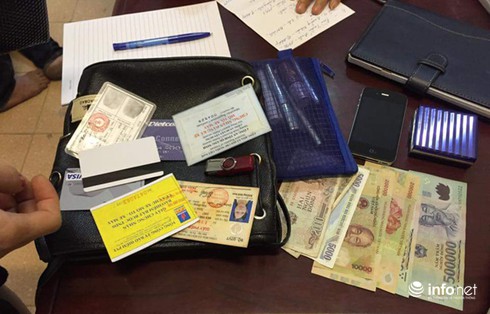 Hai nam thanh niên đi cướp giật còn dùng gạch tấn công CSGT - ảnh 2