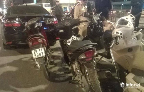 Xác định đanh tính tài xế Camry vượt đèn đỏ gây tai nạn liên hoàn - ảnh 2