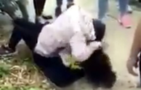 Nhà trường, Sở GD&ĐT Lạng Sơn vào cuộc vụ nữ sinh đánh nhau vì tình - ảnh 1