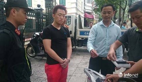 Cặp đôi trên đường gọi hội chơi ma túy đá gặp 141 - ảnh 1