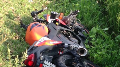 Nam thanh niên tử vong cạnh chiếc mô tô phân khối lớn - ảnh 1