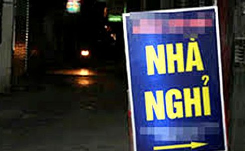 Một phụ nữ tử vong bất thường sau khi vào nhà nghỉ - ảnh 1