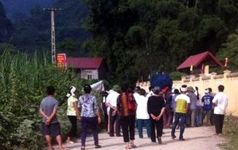 Phát hiện bảo vệ trường tiểu học tử vong, phần thân bị mất - ảnh 1