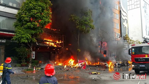 Cách chức, kỷ luật hàng loạt cán bộ Cầu Giấy sau vụ cháy quán karaoke - ảnh 1