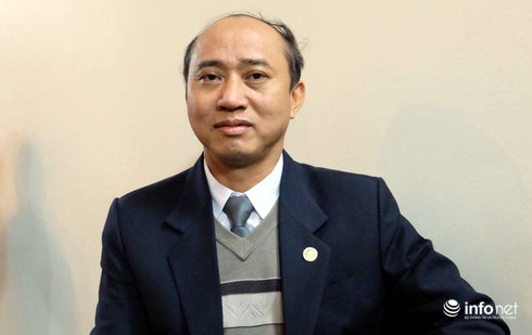 Vụ em bé bị tôn cứa cổ ở Tân Mai: Mời luật sư không phải để đẩy ông Thạch vào tù - ảnh 1