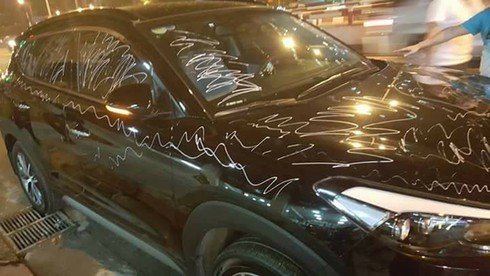 Phó Phòng CSGT HN: Không có biển cấm đỗ, vẽ bẩn lên ô tô là sai! - ảnh 2