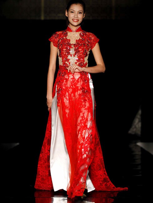 Huyền Trang đọ dáng cùng Thùy Trang - ảnh 6