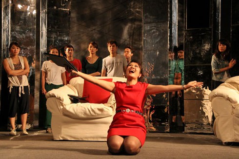 Lê Khanh đưa hiphop, vũ đạo hình thể vào 'Nhà ô sin' - ảnh 2