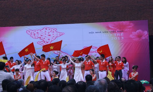 Người trẻ phải đi đầu thể hiện trách nhiệm với đất nước - ảnh 2