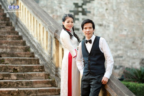 Anh Thơ bất ngờ hát nhạc “sến” - ảnh 1