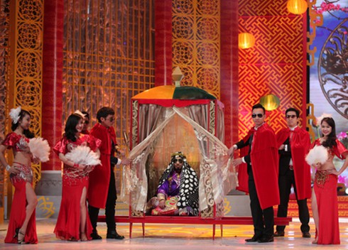 Táo quân 2014: Chấn động xe ôm giả làm Ngọc Hoàng - ảnh 2