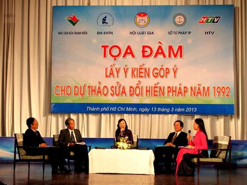 Các nghệ sĩ TP.HCM góp ý sửa đổi Hiến pháp - ảnh 1