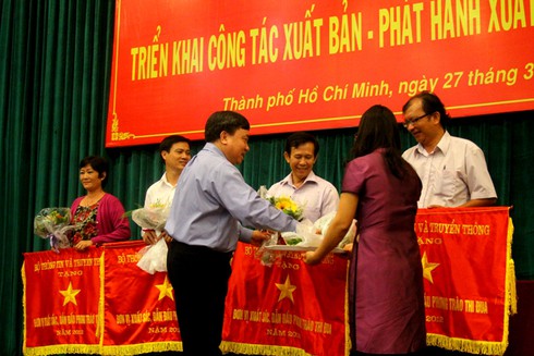 Sai phạm chủ quyền biển đảo: Nỗi xấu hổ của ngành xuất bản - ảnh 2