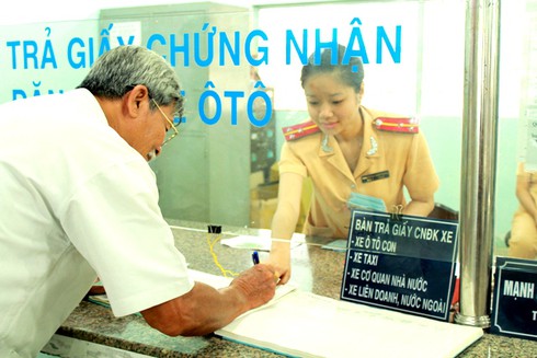 Nhận giấy đăng ký xe tận nhà - ảnh 1