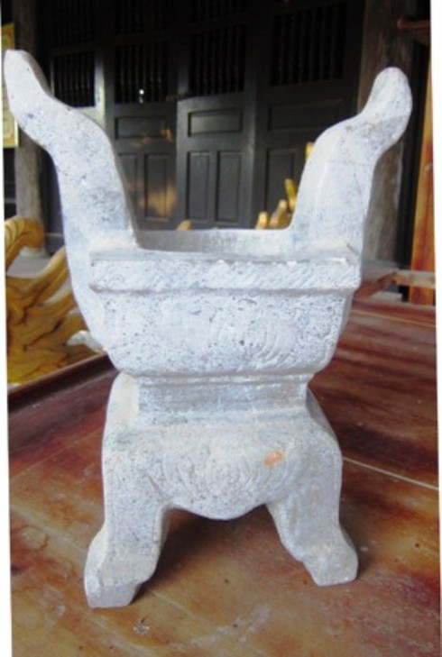 Hà Tĩnh: Tiếp nhận chiếc lư hương cổ - ảnh 1