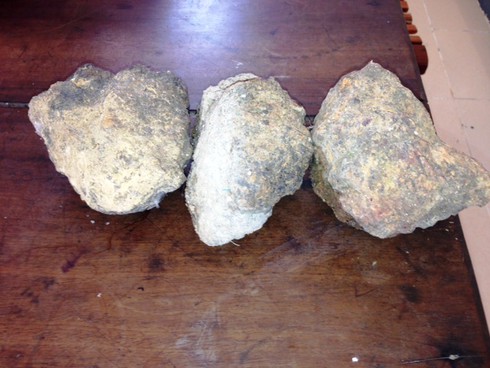 Hà Tĩnh: Ném vỡ kính ô tô người đi đường để