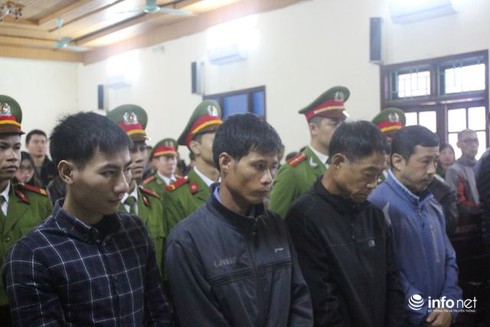 Xét xử vụ sập giàn giáo Formosa: 3/4 bị cáo chưa học gì về xây dựng! - ảnh 2