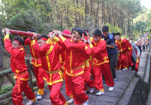 Nghệ An: Dâng bánh chưng 7 tạ