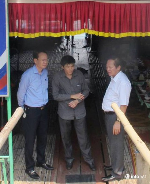 Bộ trưởng Trương Minh Tuấn thăm, động viên ngư dân Vũng Áng - ảnh 2