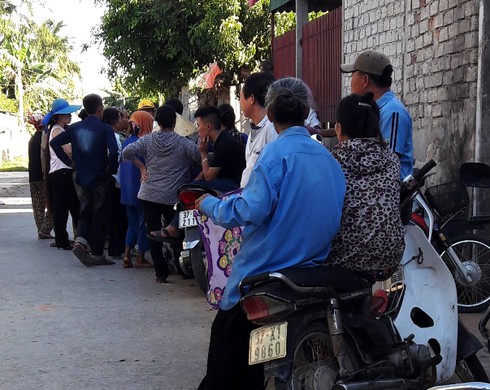 Nghệ An: Ra vườn tưới cây, một phụ nữ bị điện giật chết - ảnh 1