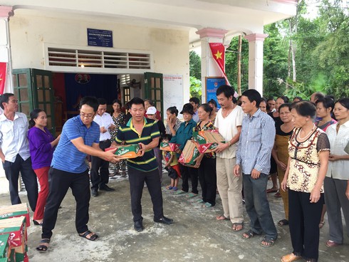 Formosa ủng hộ 1,2 tỷ đồng cho đồng bào lũ lụt Hà Tĩnh, Quảng Bình - ảnh 3