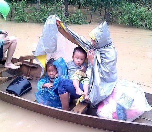 Hà Tĩnh: Hơn 30.000 học sinh phải nghỉ học do mưa lũ - ảnh 1