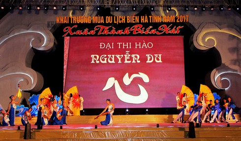 Hà Tĩnh: Khai hội mùa du lịch biển, khách sạn